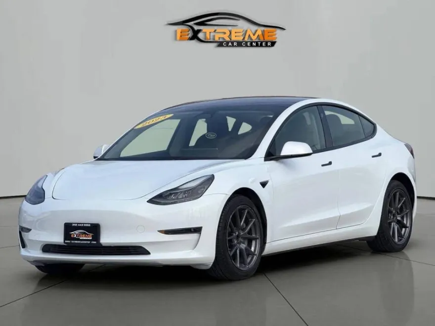 2023 Tesla Model 3 photo 1