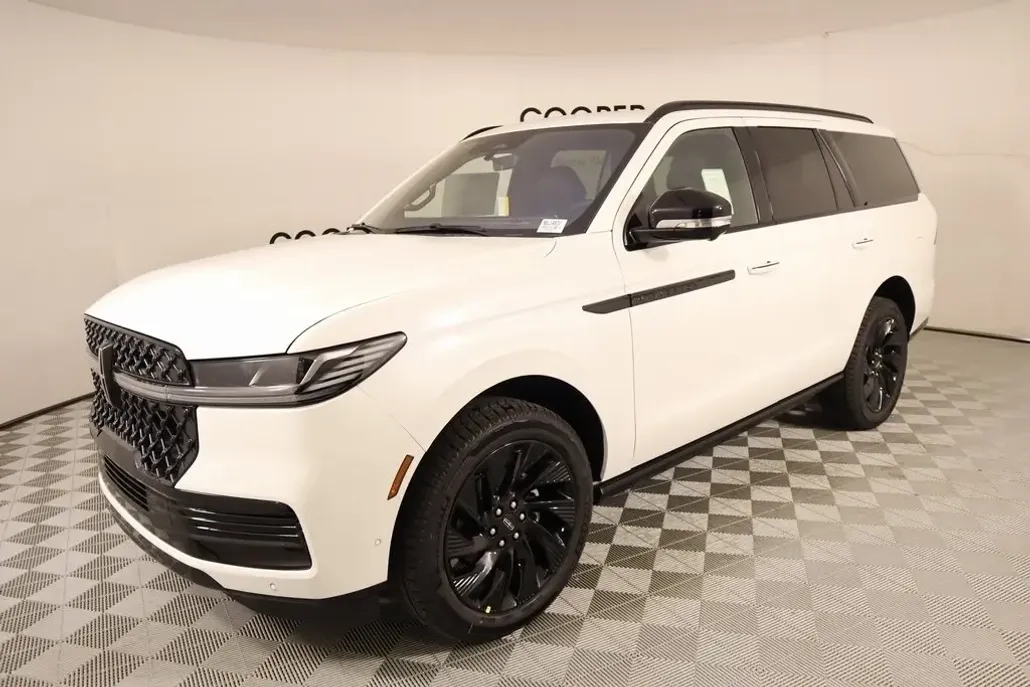 2025 Lincoln Navigator Reserve photo 1