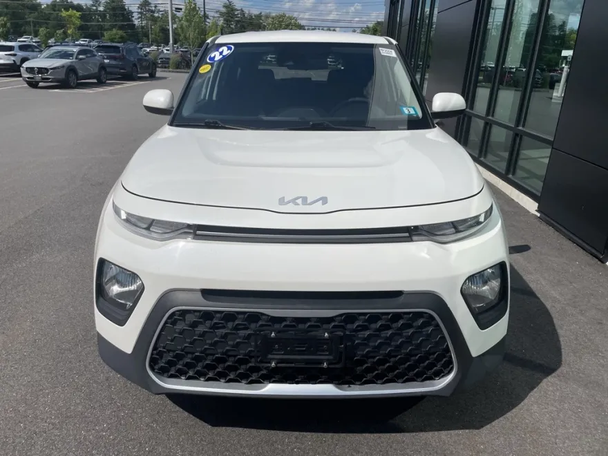 2022 Kia Soul LX photo 1