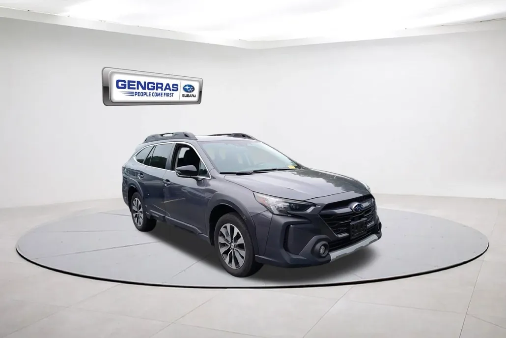 2023 Subaru Outback Limited photo 1