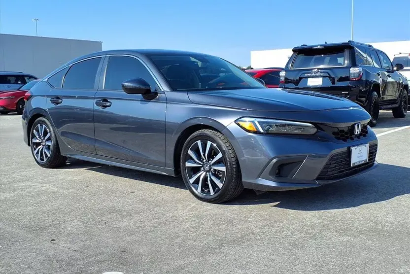 2024 Honda Civic EX-L photo 1