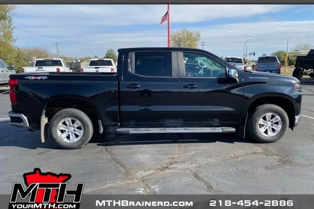 2019 Chevrolet Silverado 1500 LT photo 1