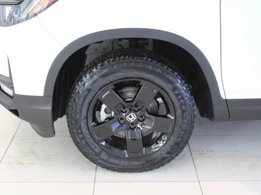 2025 Honda Ridgeline Black Edition photo 1