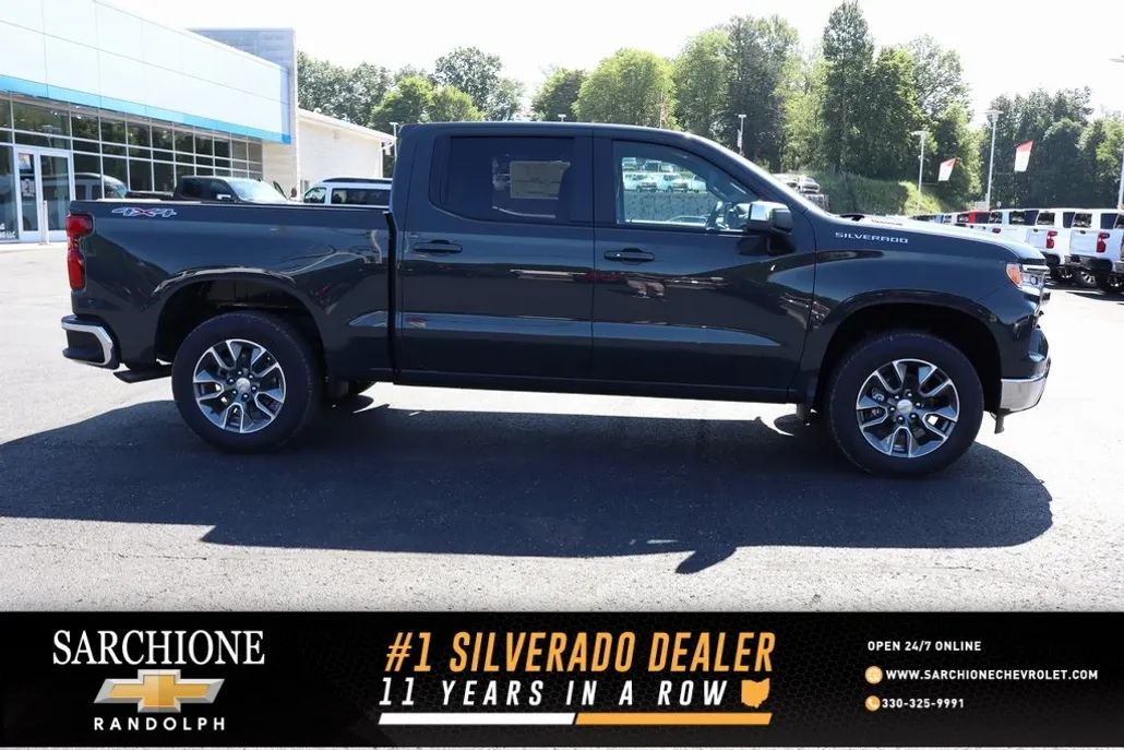 2026 Chevrolet Silverado 1500 LT photo 1
