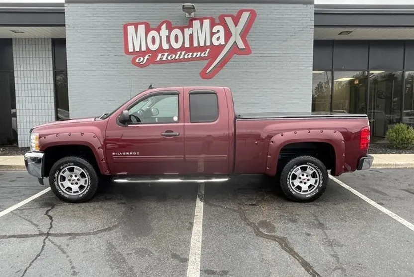 2013 Chevrolet Silverado 1500 LT photo 1