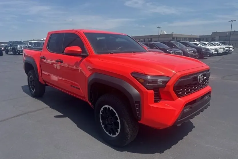 2024 Toyota Tacoma TRD Off-Road SR5 photo 1