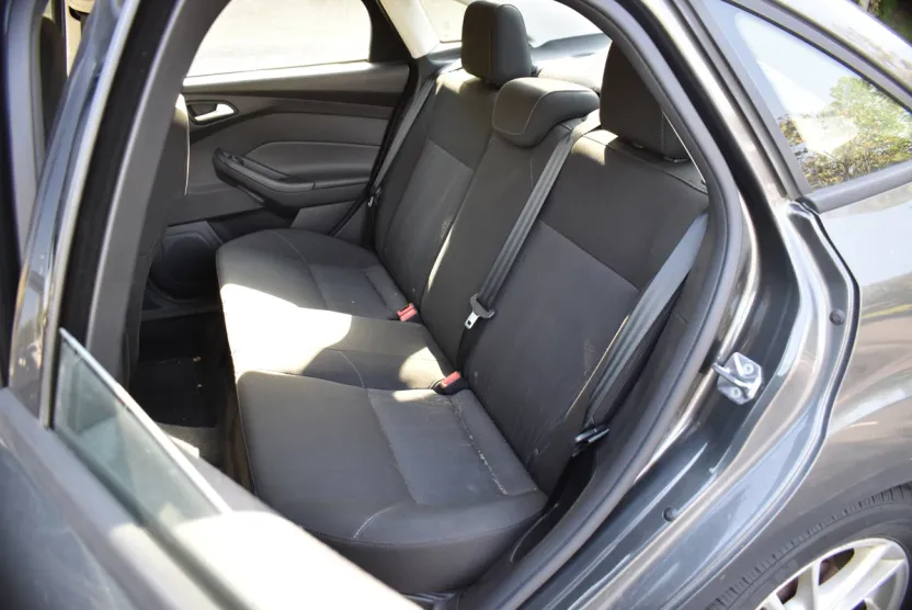 2017 Ford Focus SE photo 1