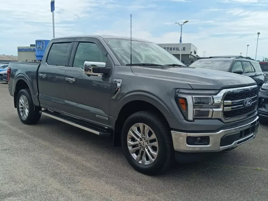 2025 Ford F-150 Lariat photo 1