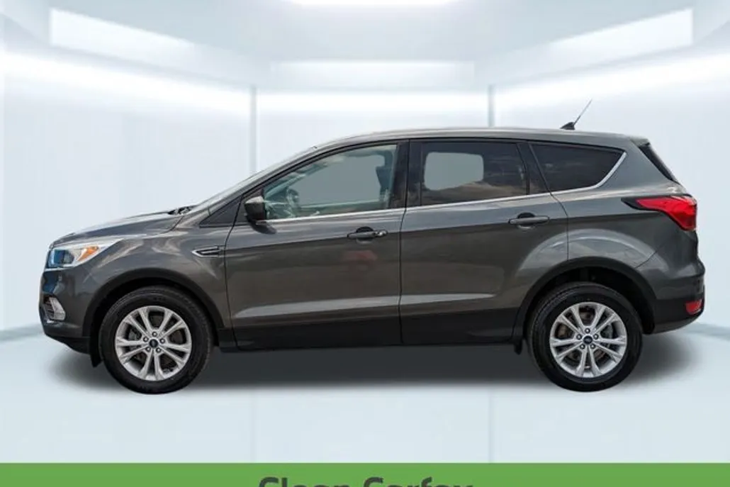 2019 Ford Escape SE photo 1