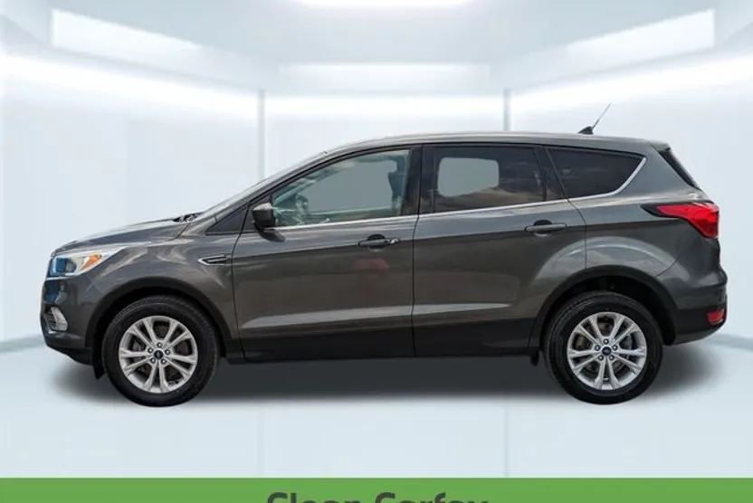 2019 Ford Escape SE photo 1