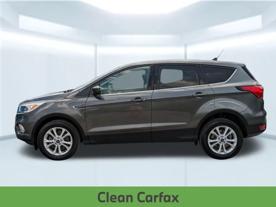 2019 Ford Escape SE photo 1