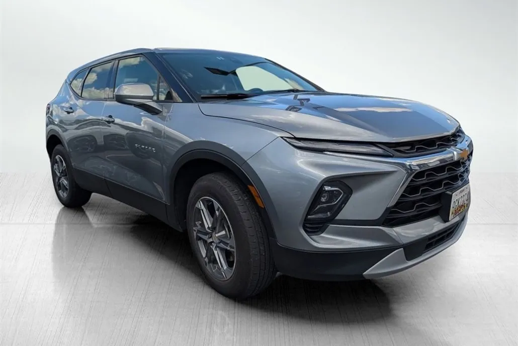 2025 Chevrolet Blazer 2LT photo 1