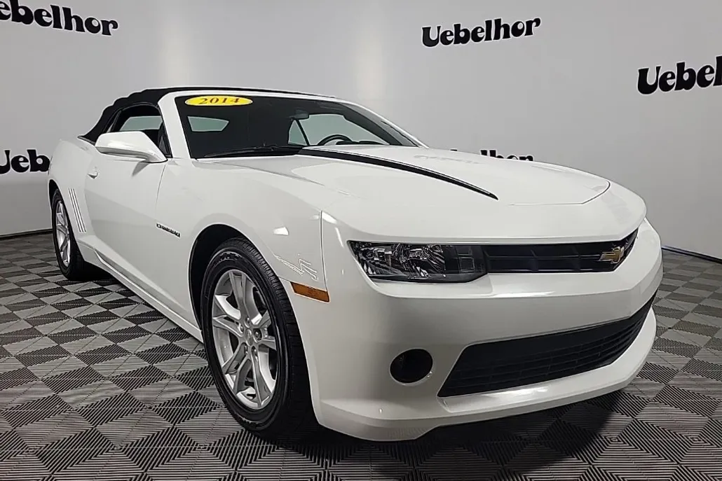 2014 Chevrolet Camaro 1LT photo 1