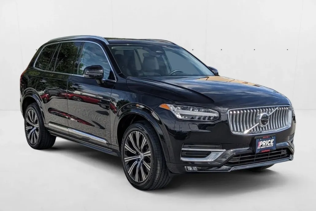 2023 Volvo XC90 AWD Plus photo 1