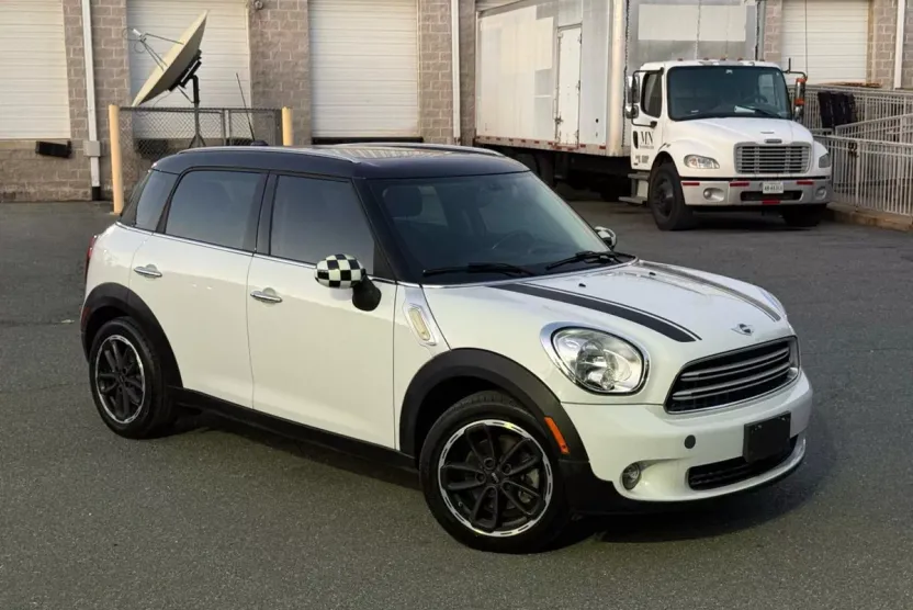 2016 Mini Countryman photo 1