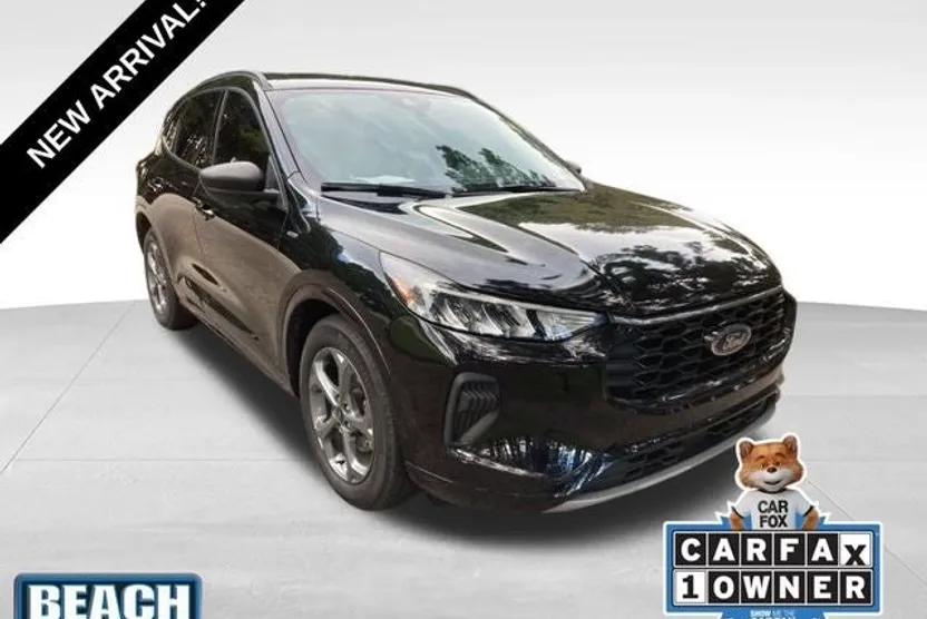 2023 Ford Escape ST-Line photo 1