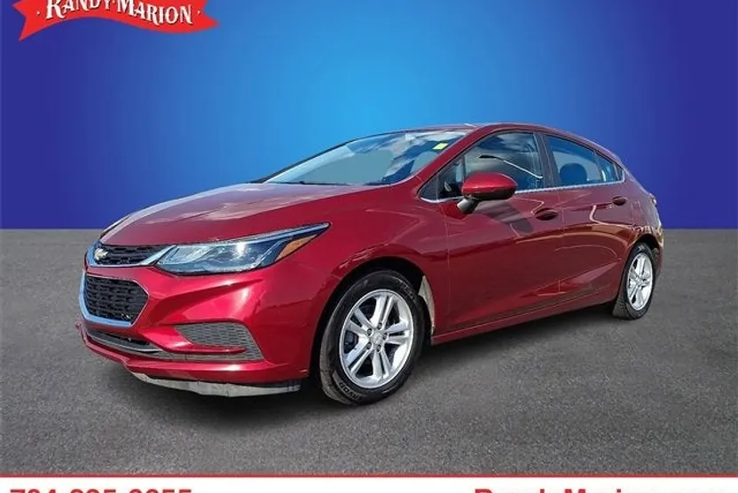 2017 Chevrolet Cruze LT photo 1
