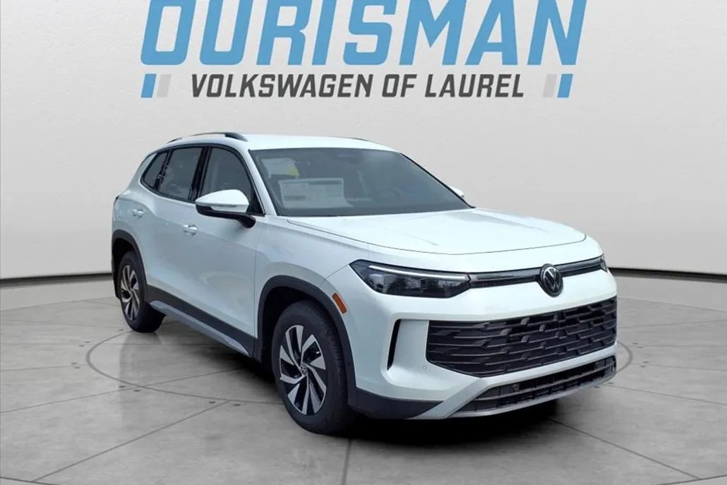 2025 Volkswagen Tiguan S photo 1
