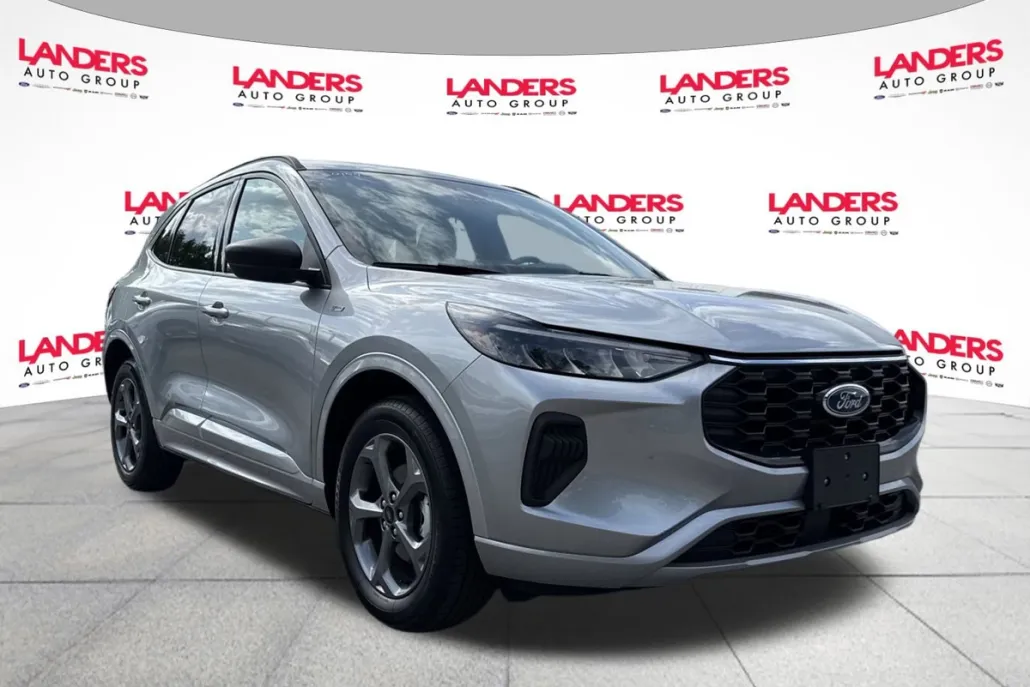 2024 Ford Escape ST-Line photo 1