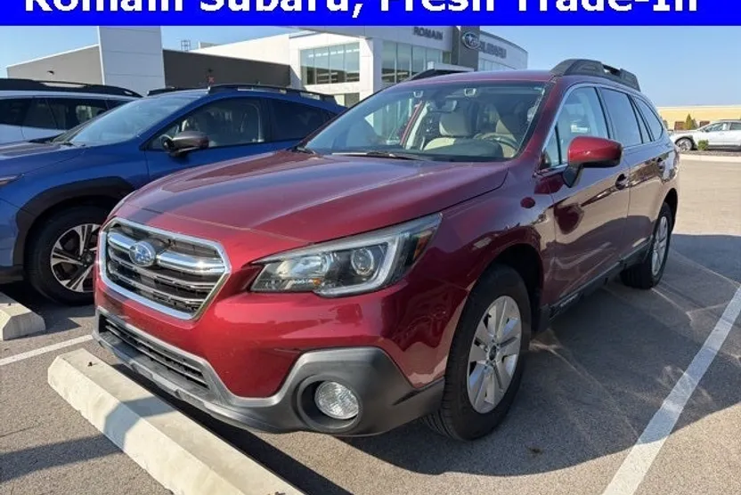 2019 Subaru Outback 2.5i Premium photo 1