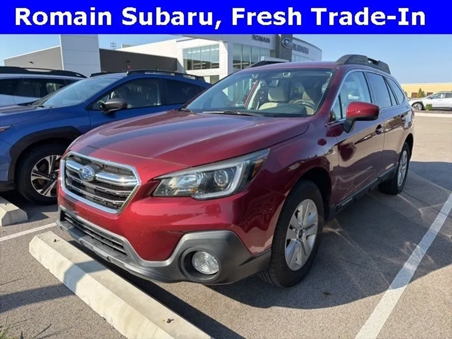 2019 Subaru Outback 2.5i Premium photo 1