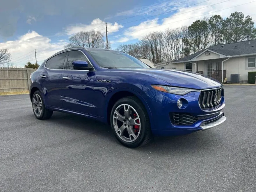 2017 Maserati Levante photo 1