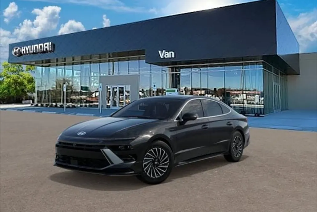2025 Hyundai Sonata Hybrid Limited photo 1