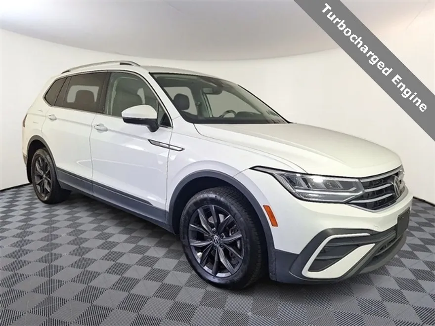 2022 Volkswagen Tiguan SE photo 1