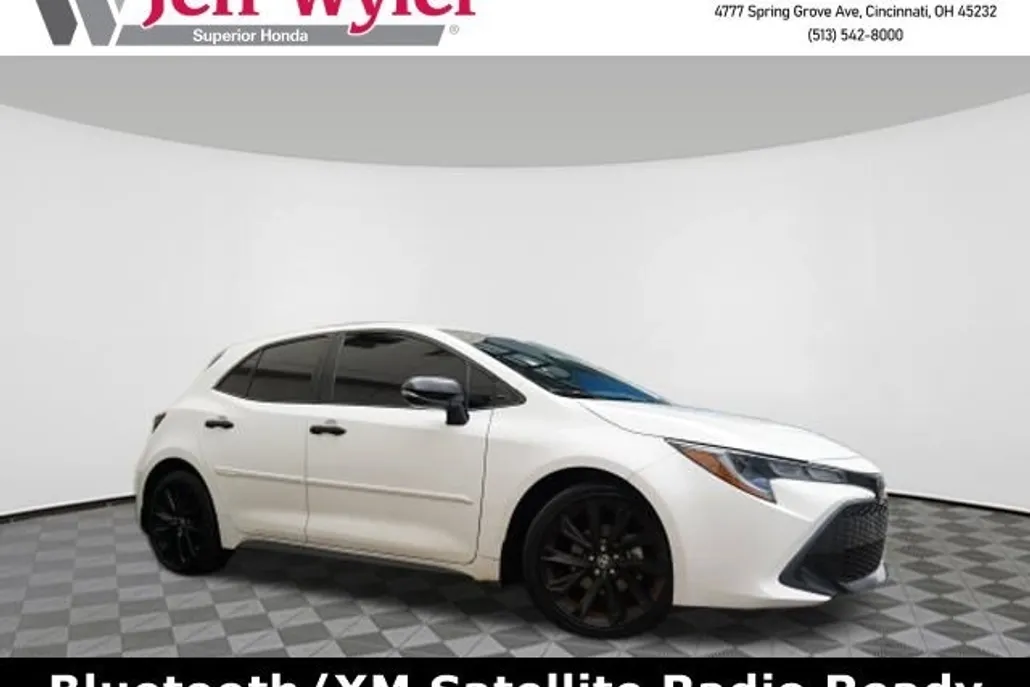 2022 Toyota Corolla SE photo 1