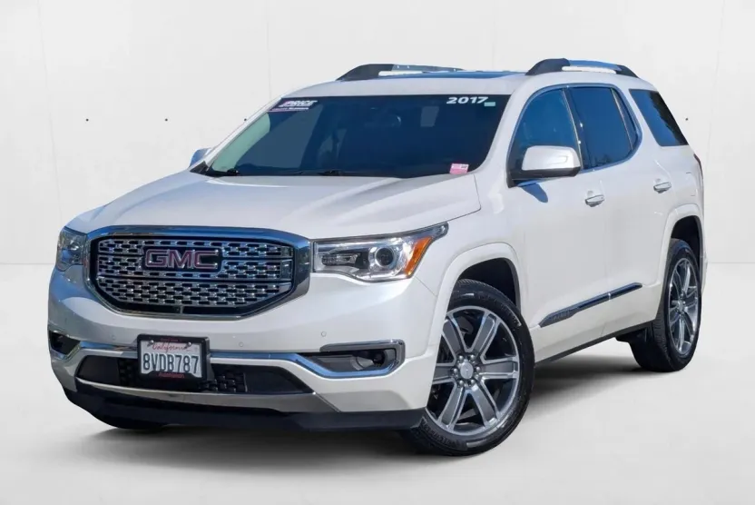 2017 Gmc Acadia Denali photo 1