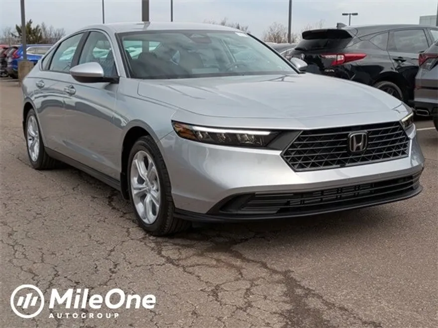2025 Honda Accord LX photo 1