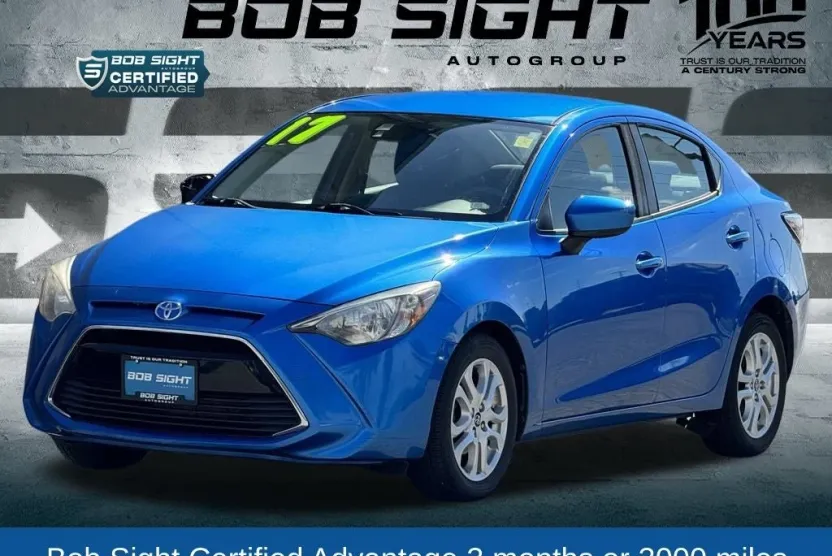 2017 Toyota Yaris iA Base photo 1