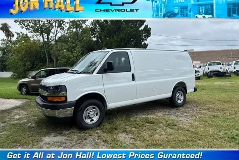 2025 Chevrolet Express Cargo 2500 photo 1