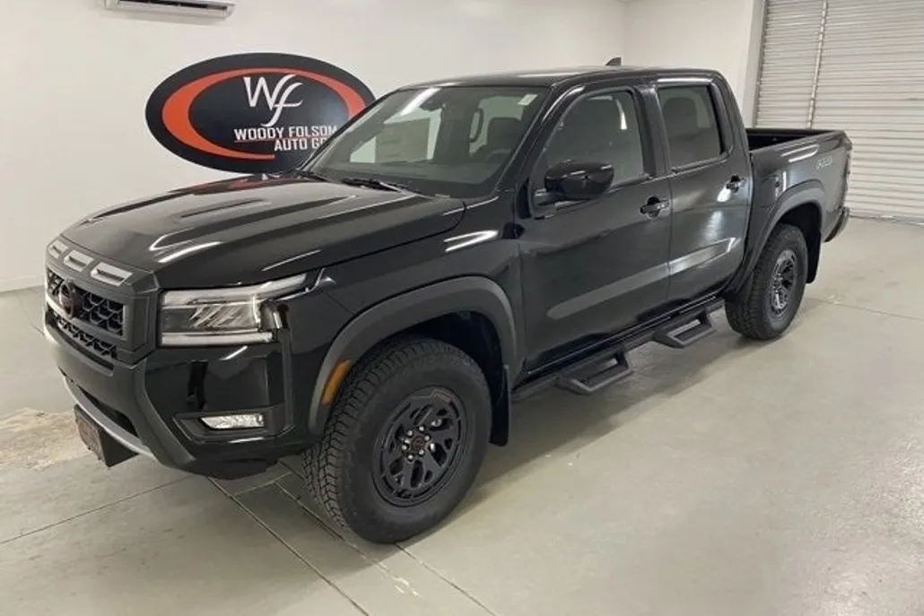 2025 Nissan Frontier Crew Cab PRO-4X photo 1