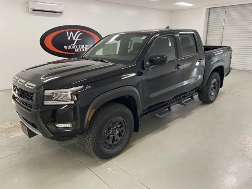 2025 Nissan Frontier Crew Cab PRO-4X photo 1