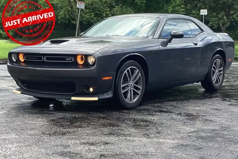 2019 Dodge Challenger GT photo 1