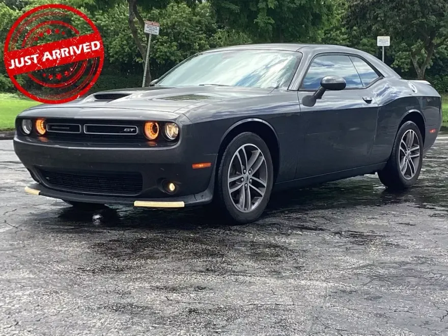 2019 Dodge Challenger GT photo 1