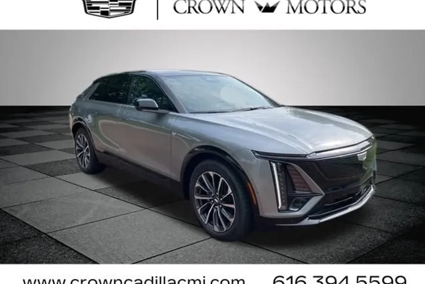 2025 Cadillac Lyriq Sport photo 1