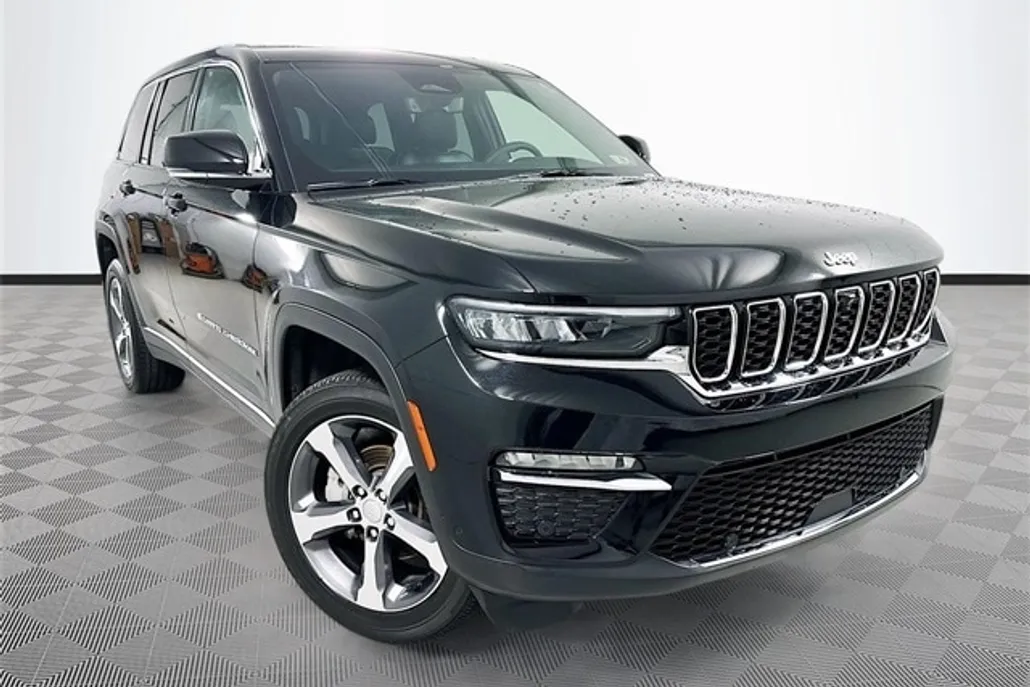 2024 Jeep Grand Cherokee Limited photo 1