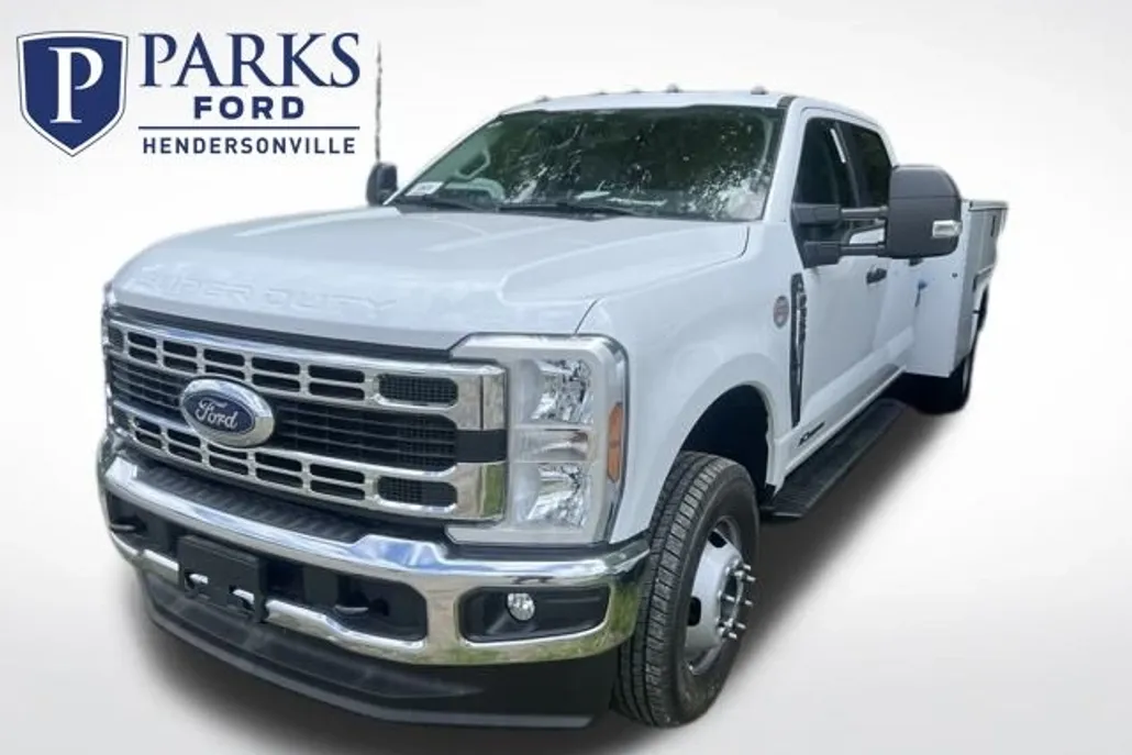 2025 Ford F-350 XL photo 1