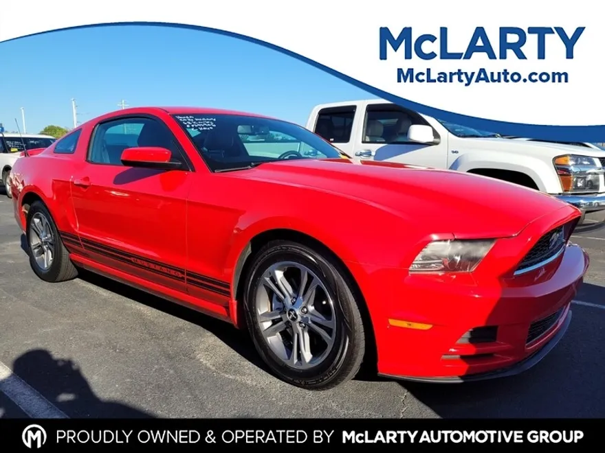2014 Ford Mustang V6 Premium photo 1
