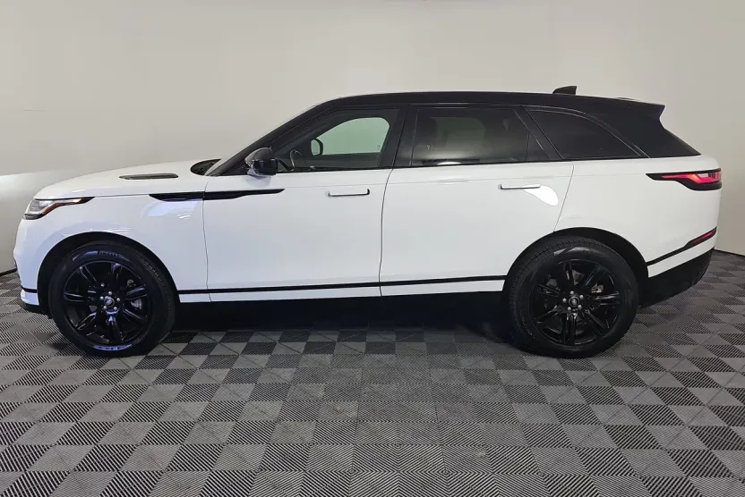 2022 Land Rover Range Rover Velar R-Dynamic S photo 1