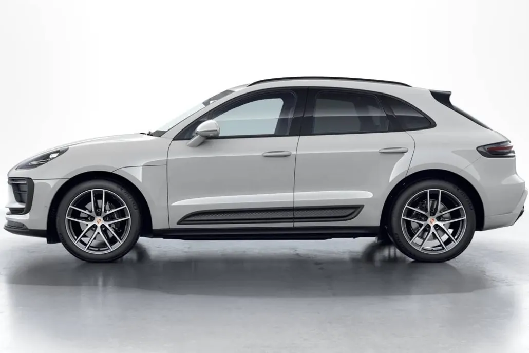 2026 Porsche Macan Base photo 1