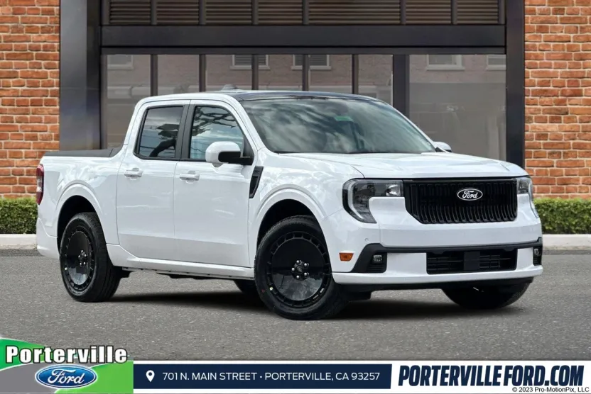 2025 Ford Maverick photo 1