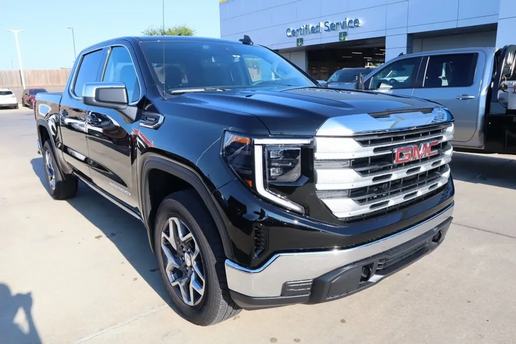 2026 Gmc Sierra 1500 SLE photo 1