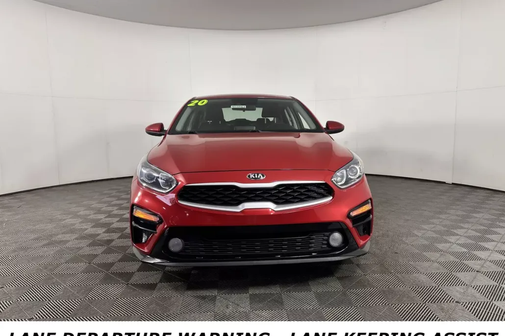2020 Kia Forte LXS photo 1