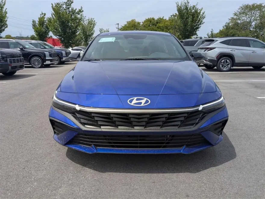 2025 Hyundai Elantra Hybrid SEL Sport photo 1