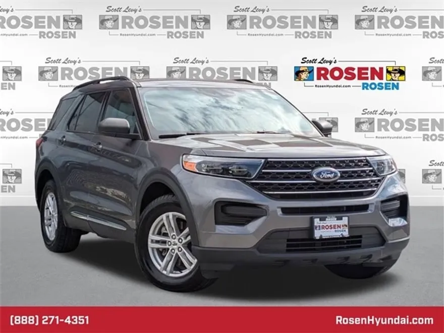 2022 Ford Explorer XLT photo 1