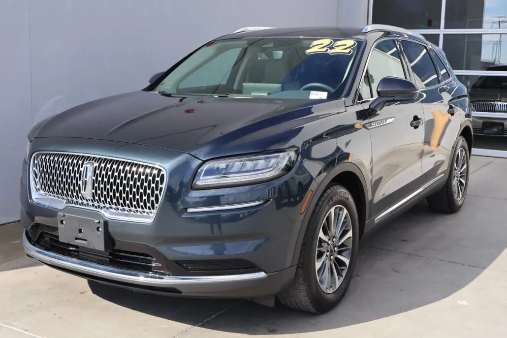 2022 Lincoln Nautilus Standard photo 1