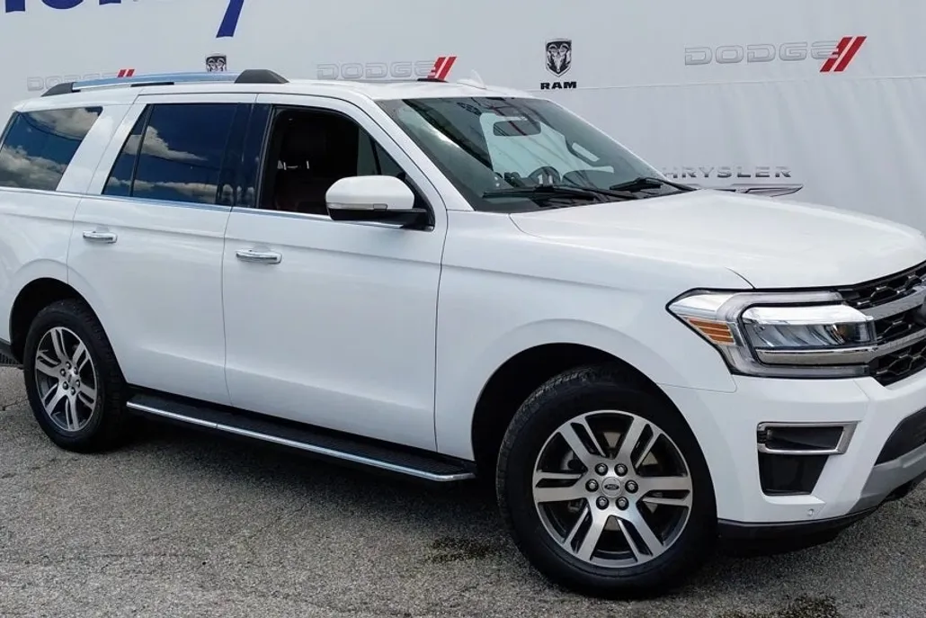 2023 Ford Expedition Limited photo 1